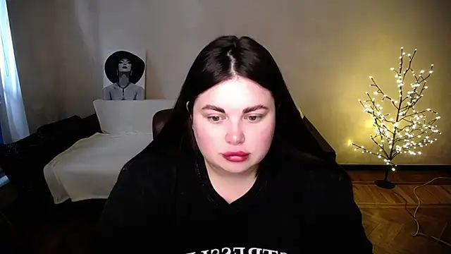 Emily Mo online show from 06/25/26, 06:07