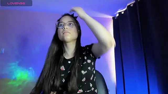 Snapshot of shantalc3rezo chatting on 11/06/25, 08:32 shantalc3rezo online show from 11/06/25, 08:32