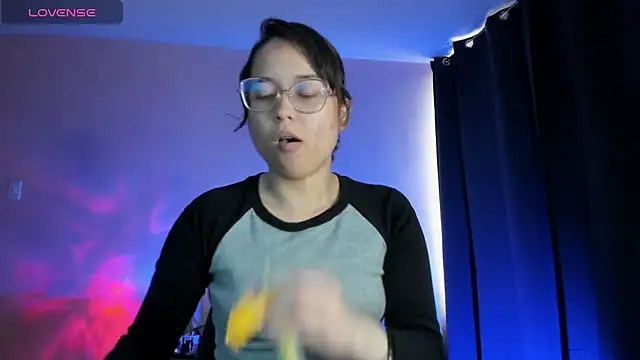 Snapshot of shantalc3rezo chatting on 11/07/25, 08:31 shantalc3rezo online show from 11/07/25, 08:31