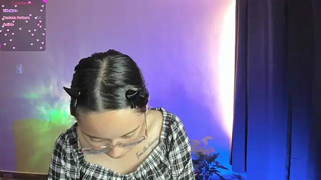 Snapshot of shantalc3rezo chatting on 11/13/25, 06:07 shantalc3rezo online show from 11/13/25, 06:07