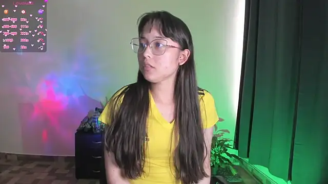 Snapshot of shantalc3rezo chatting on 11/18/25, 08:24 shantalc3rezo online show from 11/18/25, 08:24