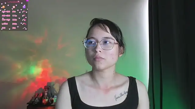 Snapshot of shantalc3rezo chatting on 11/25/25, 07:47 shantalc3rezo online show from 11/25/25, 07:47