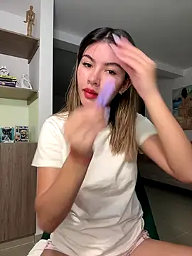 Your Honeey online show from 10/21/25, 03:18