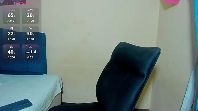 Snapshot of sweet1Girl chatting on 11/14/25, 03:05 sweet1Girl online show from 11/14/25, 03:05