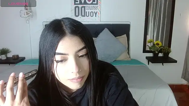 Snapshot of eva_six chatting on 10/09/25, 06:06 eva six online show from 10/09/25, 06:06