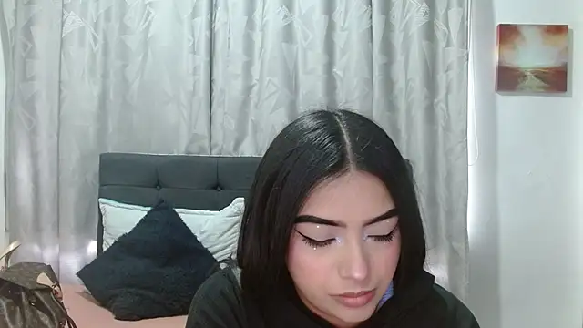 Snapshot of eva_six chatting on 10/13/25, 06:52 eva six online show from 10/13/25, 06:52