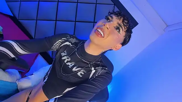 Snapshot of GeorginaCute_ chatting on 11/05/25, 01:11 GeorginaCute online show from 11/05/25, 01:11