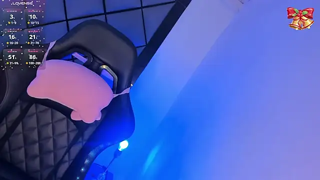 Snapshot of GeorginaCute_ chatting on 12/18/25, 12:44 GeorginaCute online show from 12/18/25, 12:44