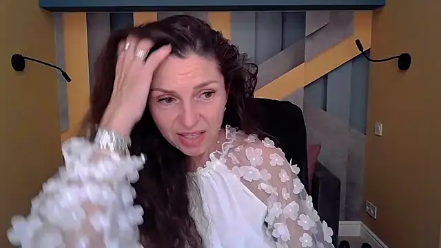 EllaLong online show from 09/14/25, 11:31