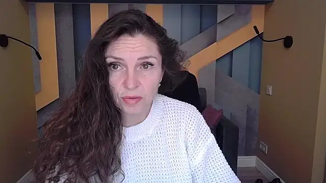 EllaLong online show from 10/21/25, 11:33