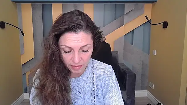 EllaLong online show from 10/22/25, 11:32