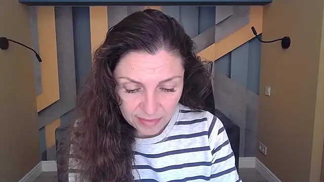 EllaLong online show from 11/05/25, 12:27