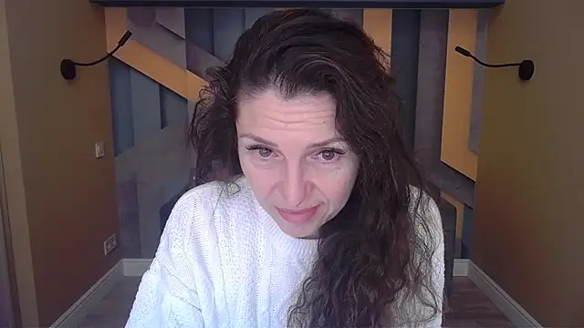 EllaLong online show from 11/30/25, 12:31