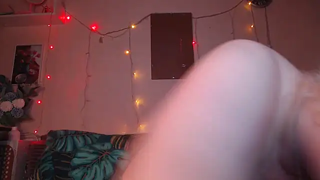 Snapshot of Karolina_love_ chatting on 12/26/24, 01:07 Karolina love  online show from 12/26/24, 01:07