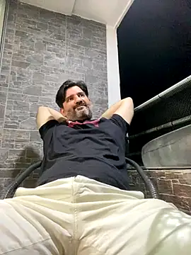 Maxi TheBigDaddy online show from 11/22/25, 03:49