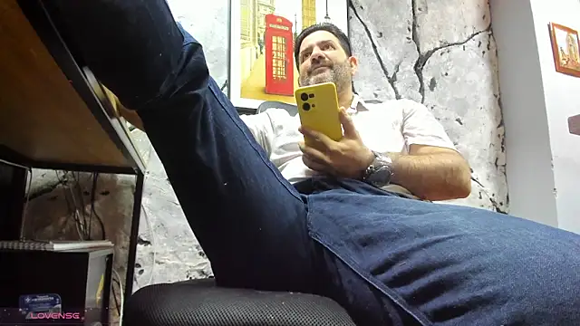 Snapshot of Maxi_TheBigDaddy chatting on 01/07/26, 02:08 Maxi TheBigDaddy online show from 01/07/26, 02:08