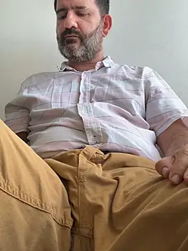 Snapshot of Maxi_TheBigDaddy chatting on 07/05/26, 04:03 Maxi TheBigDaddy online show from 07/05/26, 04:03