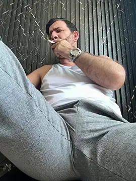 Snapshot of Maxi_TheBigDaddy chatting on 07/25/26, 03:42 Maxi TheBigDaddy online show from 07/25/26, 03:42