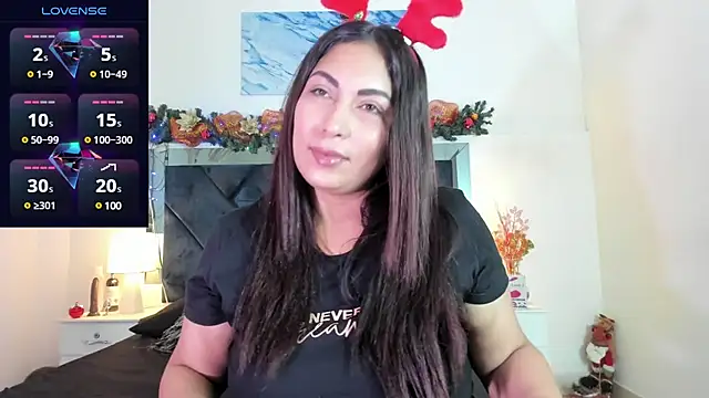 Lauralove 69 online show from 12/23/24, 09:08