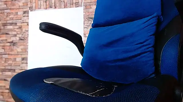 Snapshot of Jhons_velez chatting on 10/06/25, 06:49 Jhons velez online show from 10/06/25, 06:49