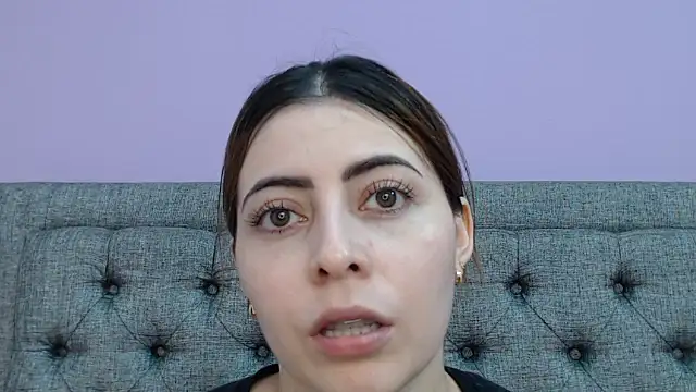 Snapshot of LilaSuni chatting on 10/22/25, 06:18 LilaSuni online show from 10/22/25, 06:18