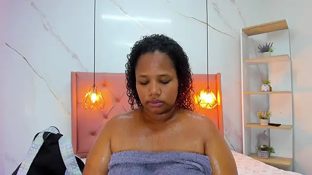 Belle Brunette online show from 10/11/25, 09:46