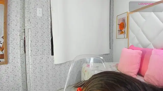 EmiliBonnie online show from 10/17/25, 12:01