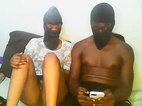 Snapshot of De_maskedcouple chatting on 03/01/26, 10:34 De maskedcouple online show from 03/01/26, 10:34