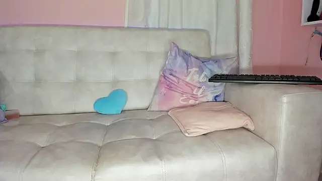 tinysara online show from 01/20/25, 09:22