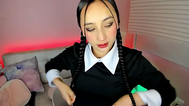 tinysara online show from 07/12/26, 04:09