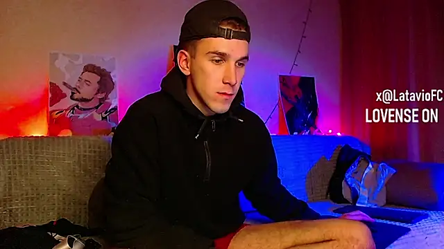 Midnighter  online show from 02/09/25, 10:21
