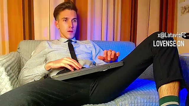 Midnighter  online show from 11/22/25, 12:53