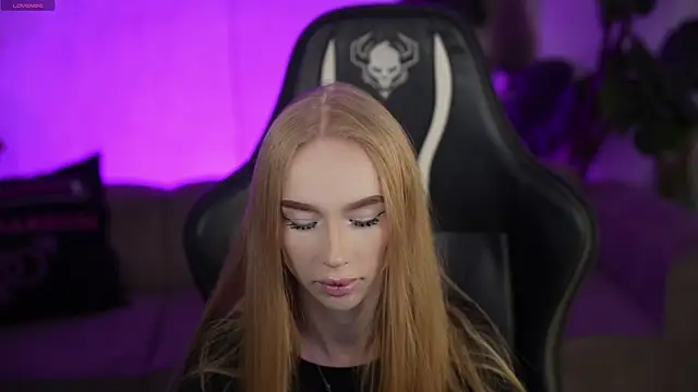 Snapshot of Amelia_Blaze chatting on 09/18/25, 07:21 Amelia Blaze online show from 09/18/25, 07:21