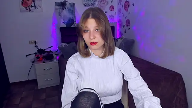 RinaMoore online show from 11/05/25, 02:50