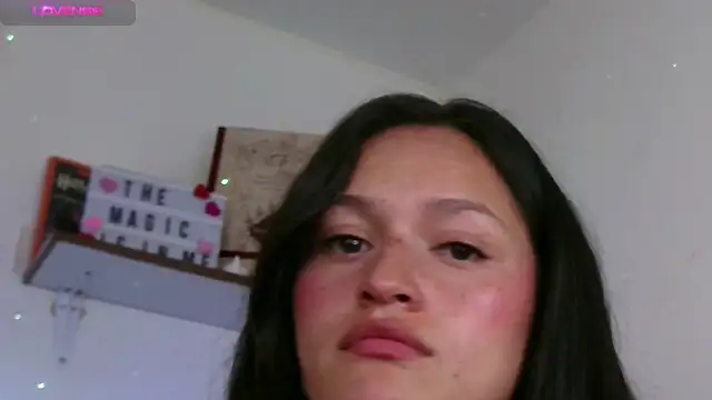 Snapshot of megan_doll2 chatting on 01/09/25, 11:45 megan doll2 online show from 01/09/25, 11:45