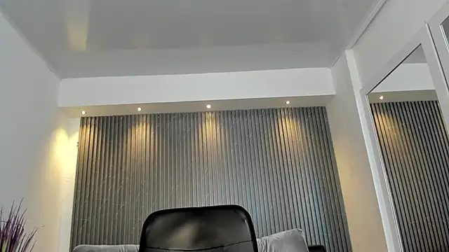 charlottewhitte online show from 01/05/25, 12:53