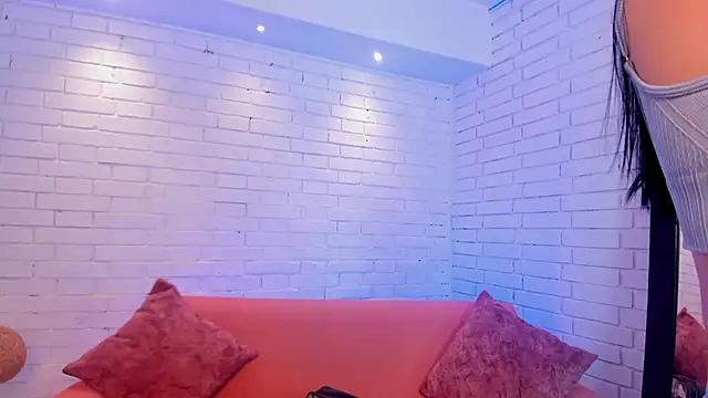 Snapshot of charlottewhitte chatting on 09/18/25, 11:34 charlottewhitte online show from 09/18/25, 11:34