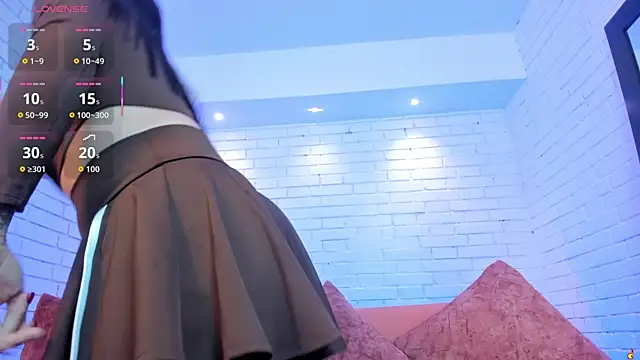 Snapshot of charlottewhitte chatting on 11/24/25, 11:10 charlottewhitte online show from 11/24/25, 11:10