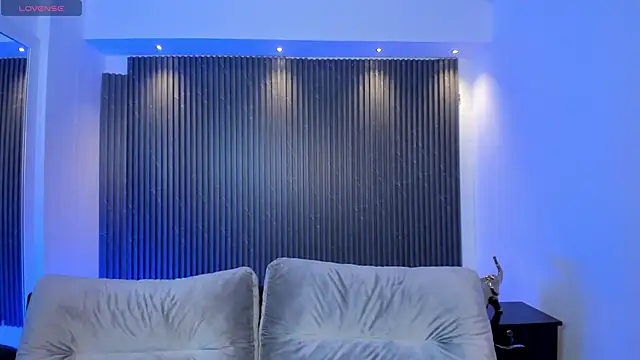 Snapshot of charlottewhitte chatting on 12/01/25, 12:54 charlottewhitte online show from 12/01/25, 12:54