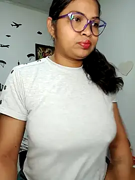 chalohott online show from 11/22/25, 09:41