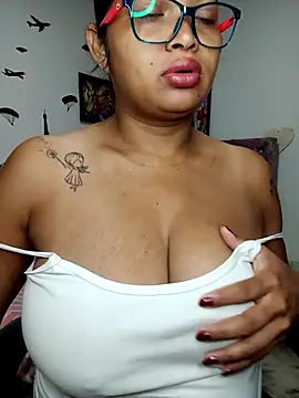 chalohott online show from 06/15/26, 12:18