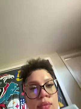 QueenNuttCollector online show from 06/09/26, 04:18