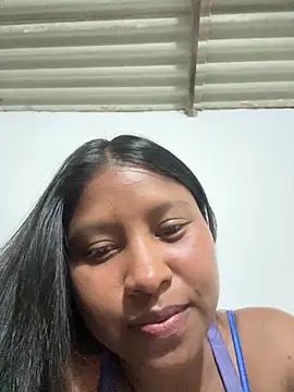 Snapshot of lunahot__07 chatting on 06/17/26, 01:41 lunahot 07 online show from 06/17/26, 01:41