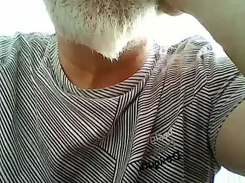 Snapshot of xcimeru chatting on 05/19/26, 01:39 xcimeru online show from 05/19/26, 01:39