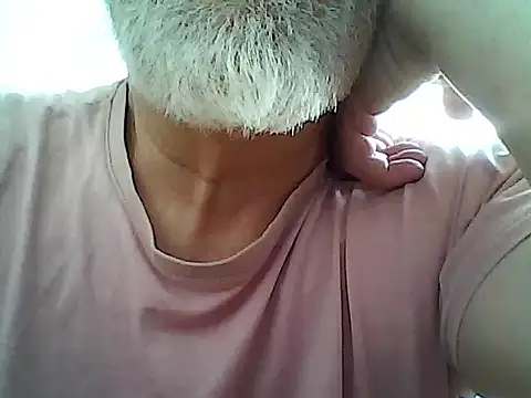 Snapshot of xcimeru chatting on 06/05/26, 02:56 xcimeru online show from 06/05/26, 02:56