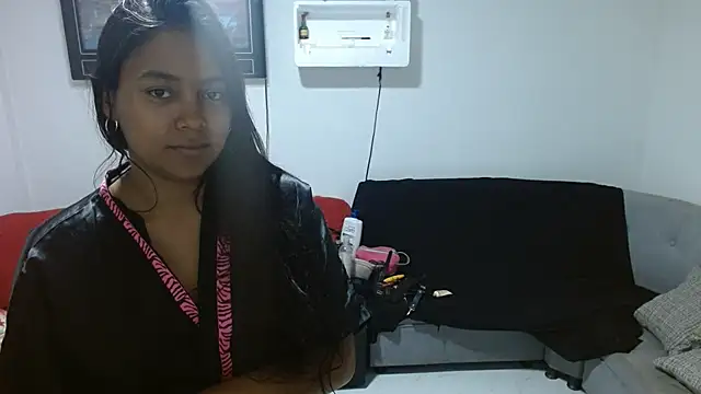 Chiara petterson online show from 02/13/25, 04:00