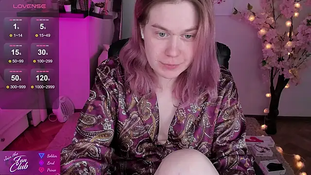 Nancy Sun  online show from 12/05/24, 02:33