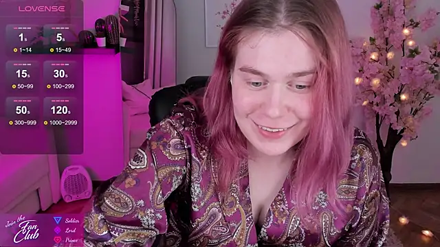 Snapshot of Nancy_Sun_ chatting on 12/12/24, 02:11 Nancy Sun online show from 12/12/24, 02:11