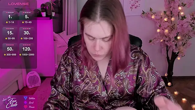 Snapshot of Nancy_Sun_ chatting on 12/12/24, 06:10 Nancy Sun online show from 12/12/24, 06:10