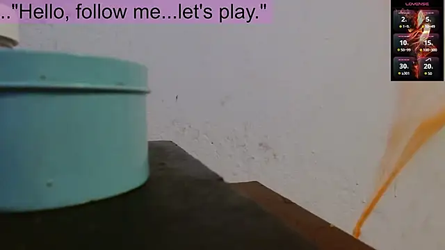 Snapshot of toxxxic_cams chatting on 10/12/25, 12:48 toxxxic cams online show from 10/12/25, 12:48